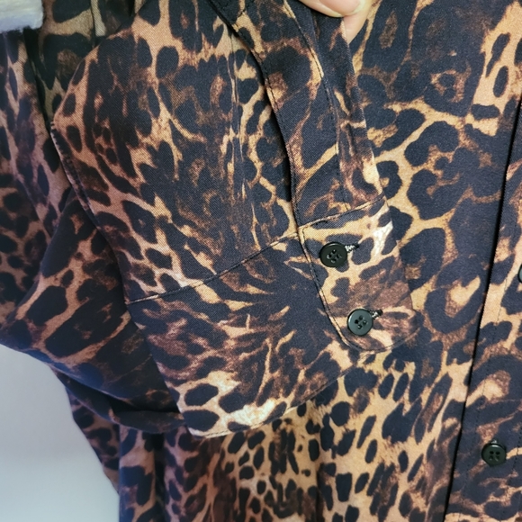 One Teaspoon Big Leopard Print Ladies Blouse Size Medium New with Tag - Picture 7 of 11